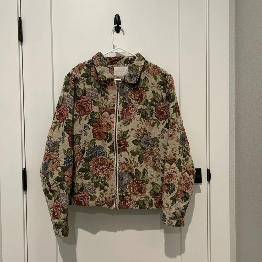 PacSun Cream and Red Bomber Jacket with Ribbed Accents - Picture 1 of 2
